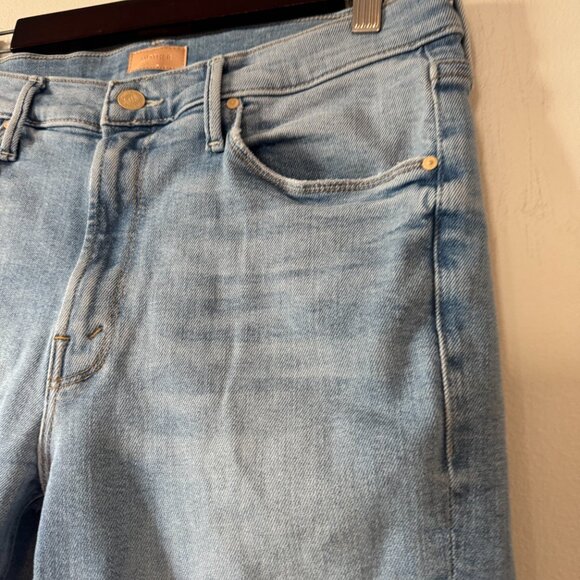 Mother The Mid Rise Dazzler Ankle in Limited Edition Wash - Picture 3 of 11